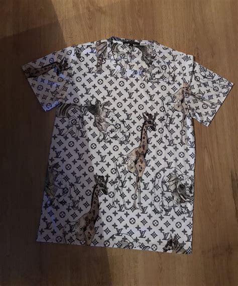 louis vuitton giraffe shirt replica|counterfeit louis vuitton bag.